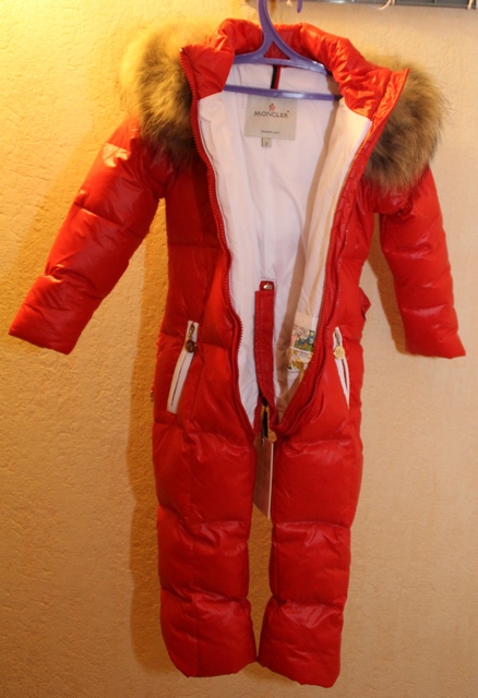 Новый Moncler по цене б.у. 9т.р.!!! срочно.