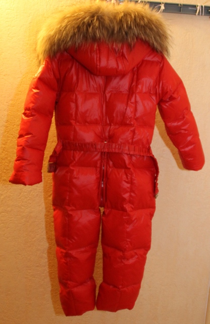 Новый Moncler по цене б.у. 9т.р.!!! срочно.