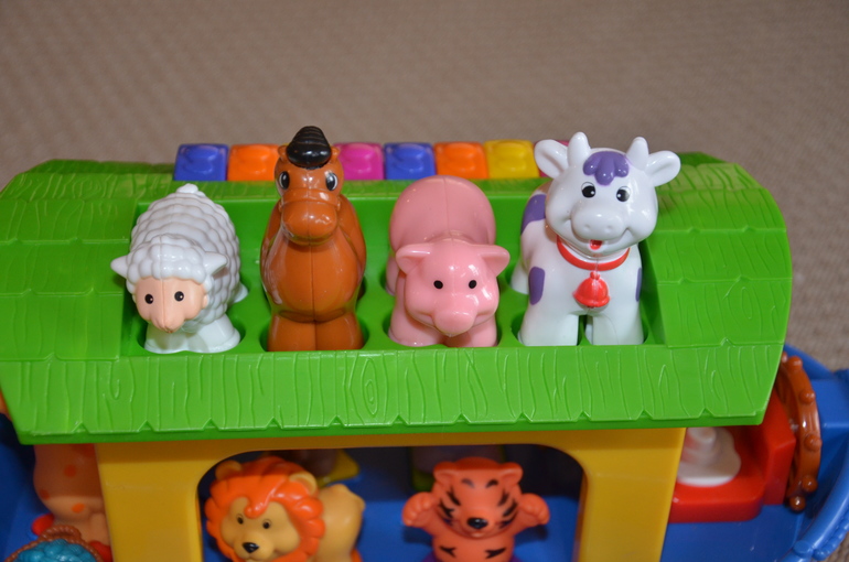 Дочкины игрушки