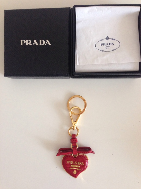 Prada! Брелок 5200 руб