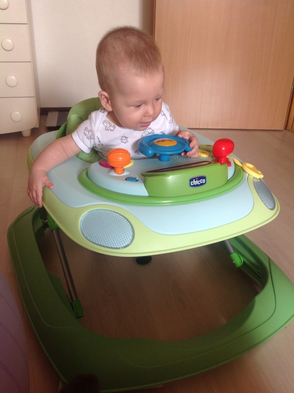 Полугодовасик:)