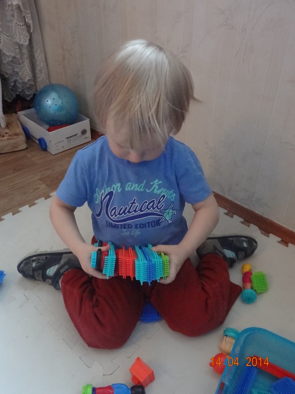 Отзыв об игольчатом  конструкторе Battat.