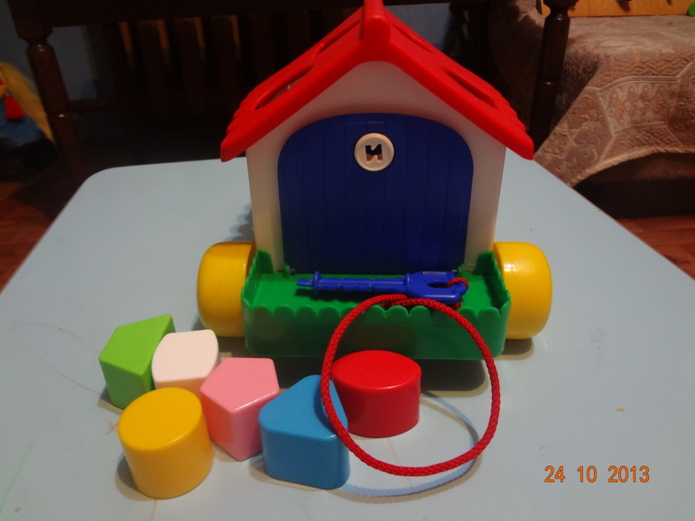 Домик на колесах - радость годовасику!