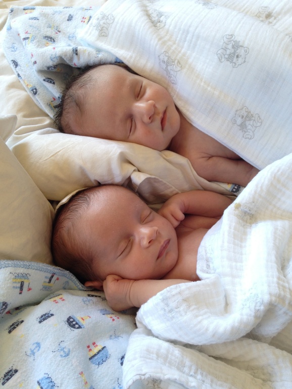 Нам (почти) 2,5 месяца! Ура! (много, очень много, фото)