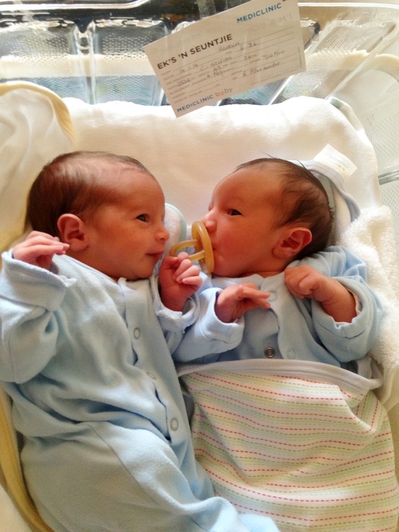 Нам (почти) 2,5 месяца! Ура! (много, очень много, фото)