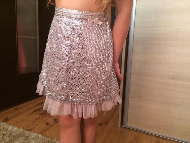 Продам платье и юбочку blumarine размер 6