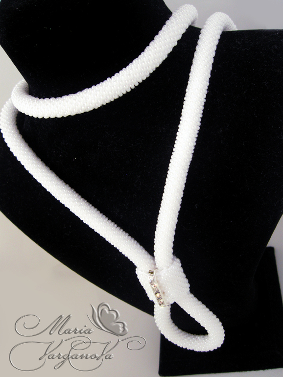 Новенькие жгутики и лариаты из бисера