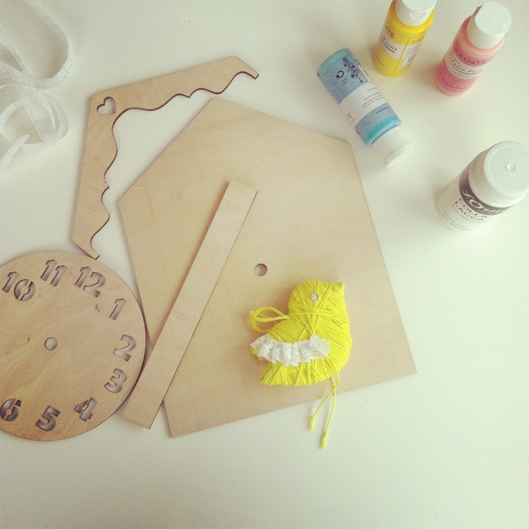 Часики для нашей солнечной детской..:)