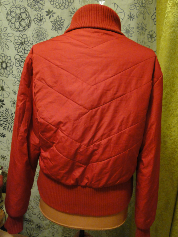 На девушку 12-17 лет или мамочку 42 размера новая и бу