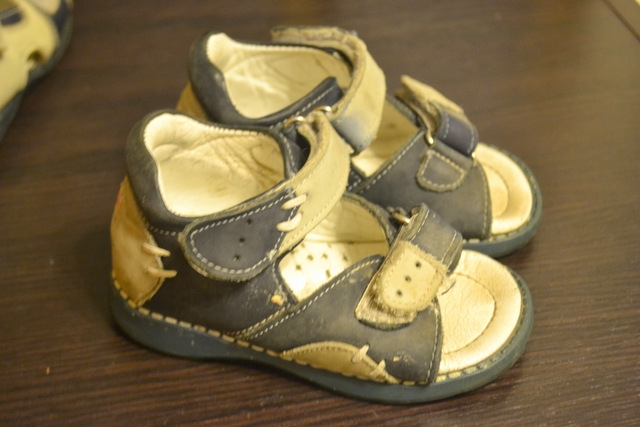 Обувь(сандалики, кроссовки, полуботинки, сапожки) от 18 - 23р-р. Дешево!!!