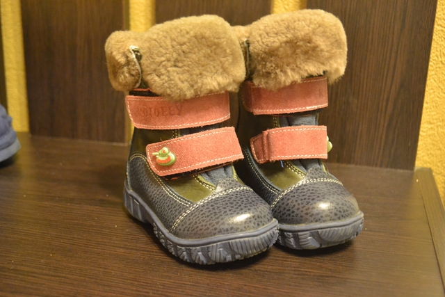 Обувь(сандалики, кроссовки, полуботинки, сапожки) от 18 - 23р-р. Дешево!!!