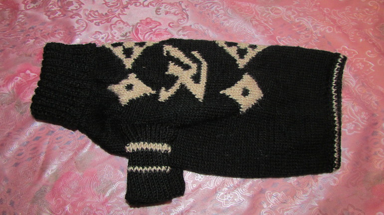 ГОТОВО!!! ЛУИ ВИТТОН - кошачий свитерок!!! ЗАЦЕНИТЕ!!!!