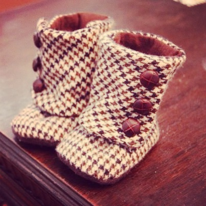 Сапожки на маленькие ножки))