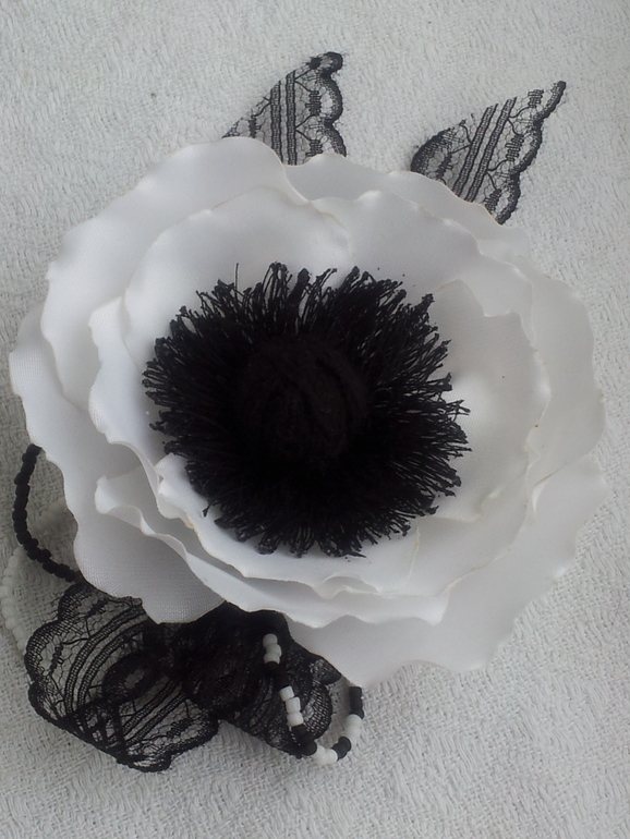 Ободочки, повязочки, заколки-броши.