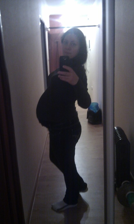 наше пузико в 34 недели ровно)