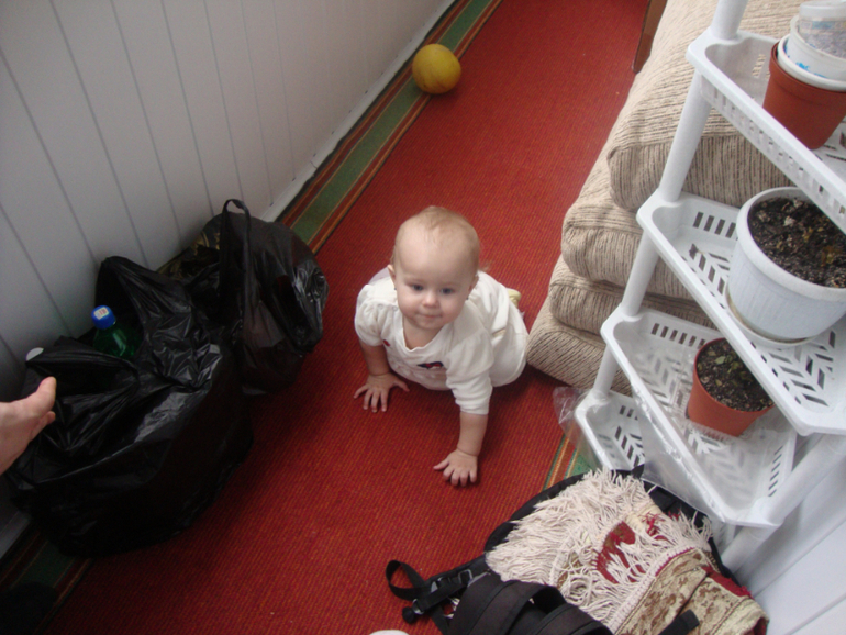 Вот и исполнился нам годик)))