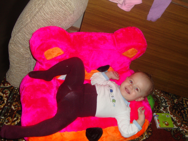 Вот и исполнился нам годик)))