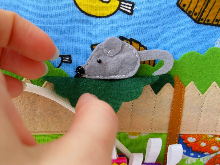 Развивающая книжечка.