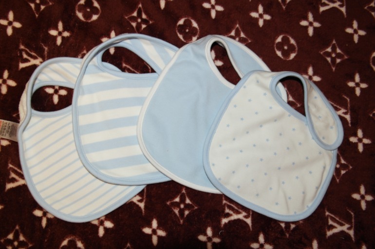 Хвасти , то что прикупила к рождению малыша.