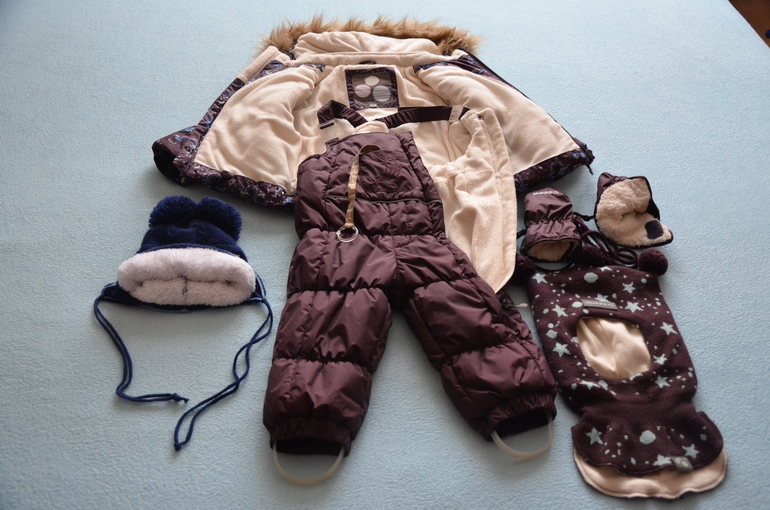 Зимний комплект Huppa 80р. + шлем + краги +шапка. УНИСЕКС. 4000руб.