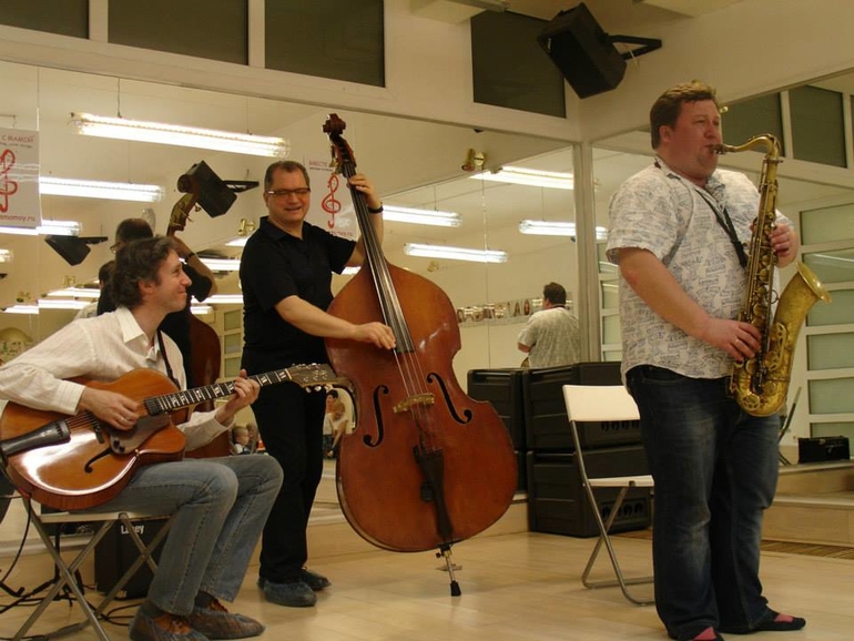 Завтра (28 апр, Пн) - джазовый концерт для мам с малышами, Можайское шоссе, д.2