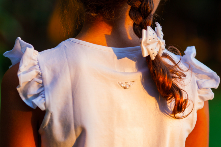 Большая распродажа детской одежды.