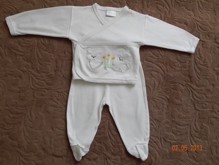 Продам одежду для мальчиков 0-6 месяцев.