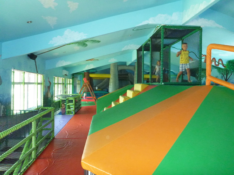 Наверно надо закончить тут с весенним Самуи и вскоре начать добавлять летний)