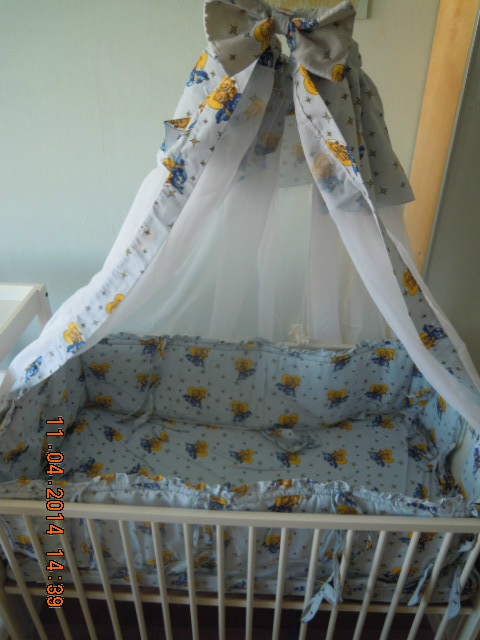 Продается кроватка детская IKEA + ортопедический матрас+ столик для пеленания и гигиенической обработки ребенка