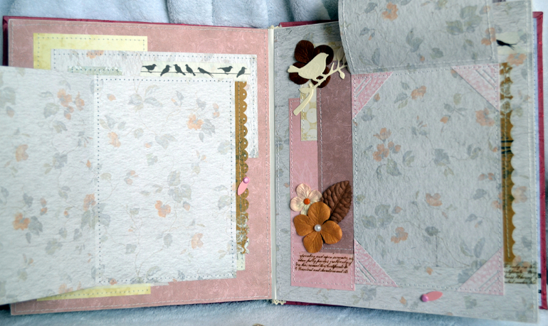 Альбом женский. Продается.