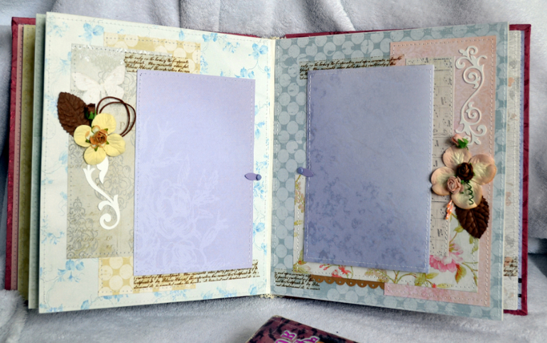 Альбом женский. Продается.