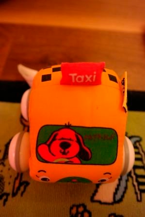 наши любые игрушки с 0 до 11 месяцев))