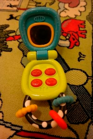 наши любые игрушки с 0 до 11 месяцев))