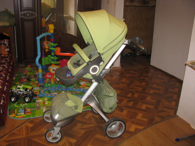 Продам коляску Stokke Xplory за 25000. Я регион, вышлю почтой.