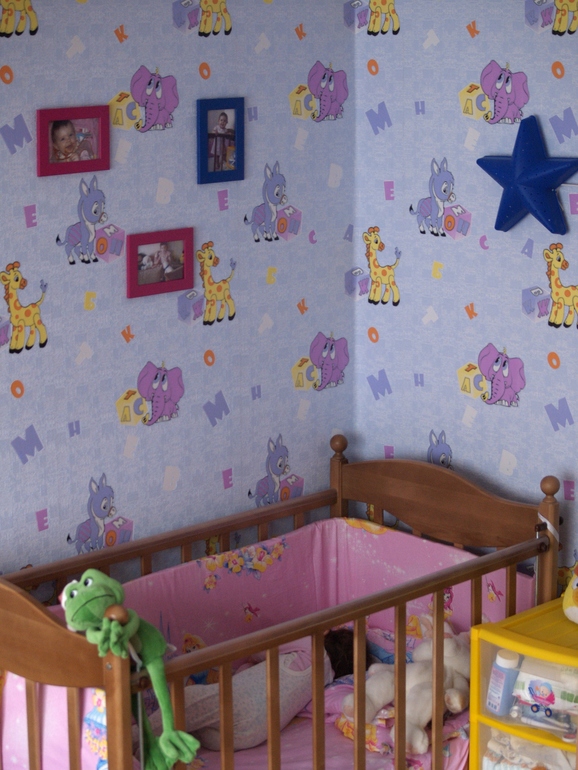 Кусочек детской комнаты:)