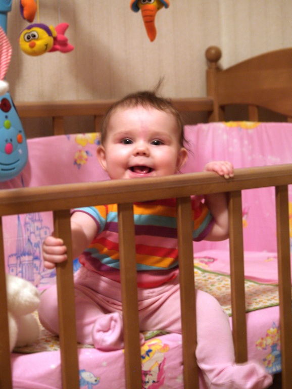 Наши полугодовалые умелки:)