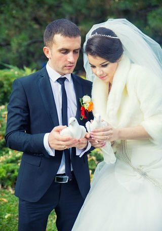 При заказе свадебной съёмке букет и макияж в подарок 20 тыс. руб. полный день )