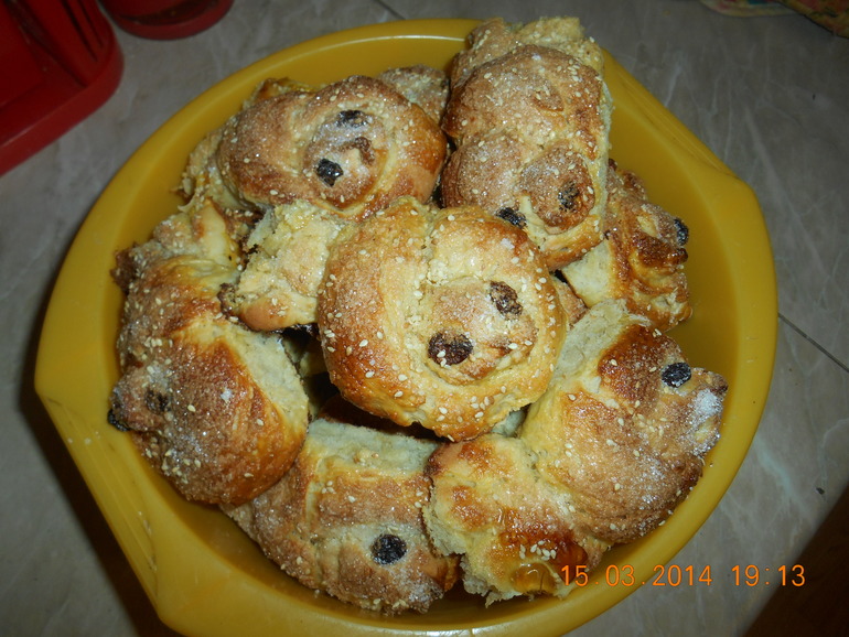 Сладкие булочки с кунжутом