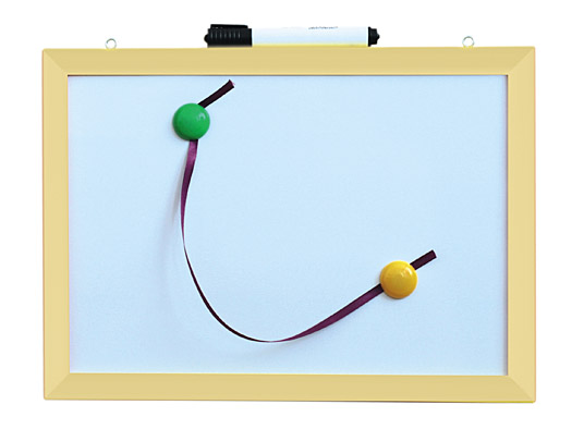 Белая магнитная доска, фломастеры