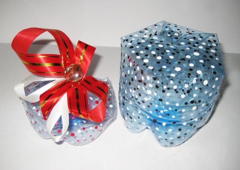 Упаковки для подарков из пластиковых бутылок. Мастер-класс