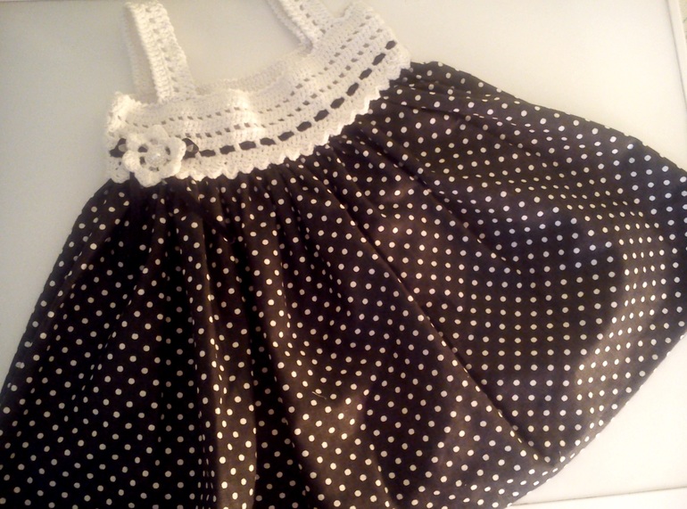 В подарок племяшке на годик.