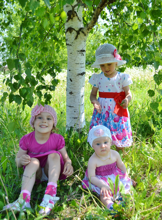 Наслаждаемся летом! Трое погодок. Фотки.