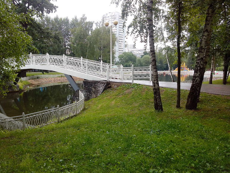 Фили лианозово. Парк Лианозово. Лианозово (парк культуры и отдыха). Парк в Алтуфьево Лианозово. Лианозово район Москвы.