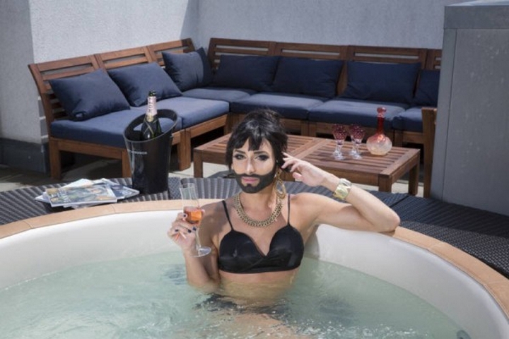 Муж Кончиты Вудс