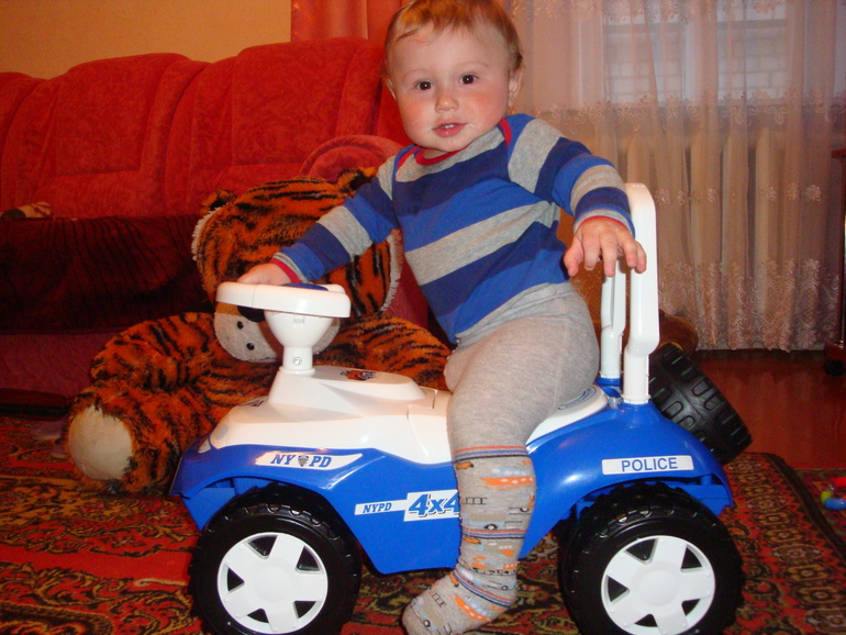 Андрею Палычу 9 месяцев!