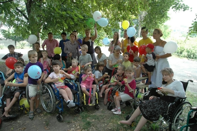 Благотворительность. Подарите деткам праздник! (Добавила счет Банка России)