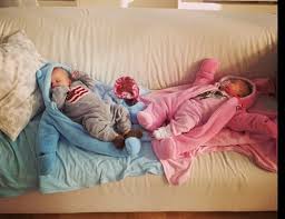 Интересная статья и просто красивые картинки двоен, троен...да вообще детишек)