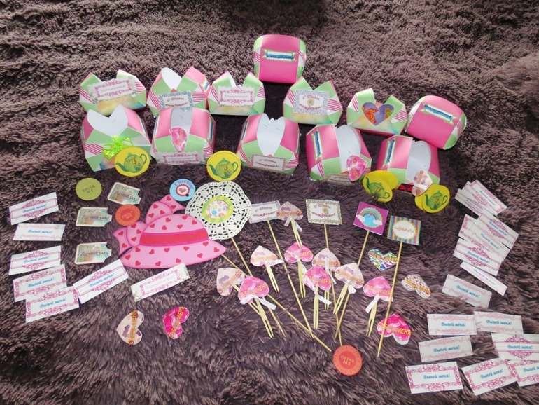 Продам отстатки декора праздничного стола или кенди-бара.