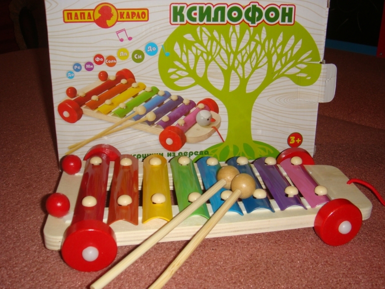 Наши развивающие игрушки.