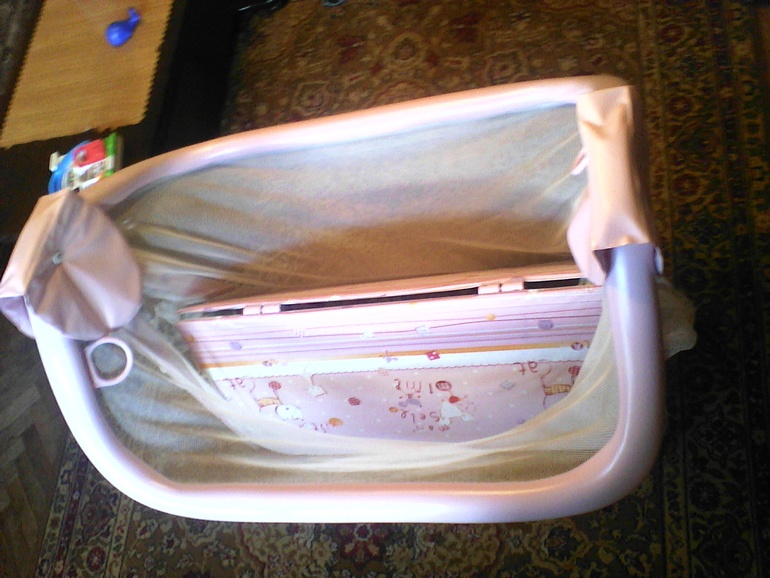 Продам манеж Бреви 3000 рублей.